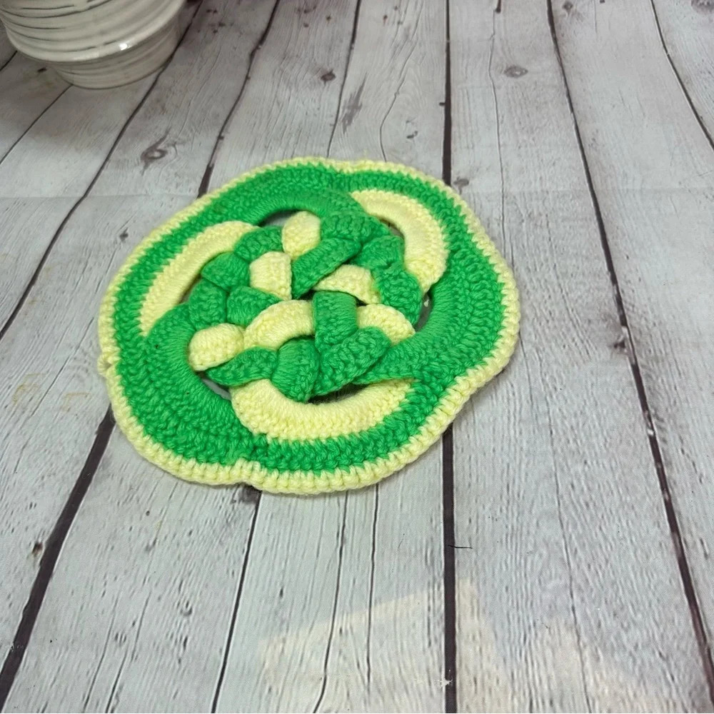 vintage handmade crochet hot plate trivet green yellow